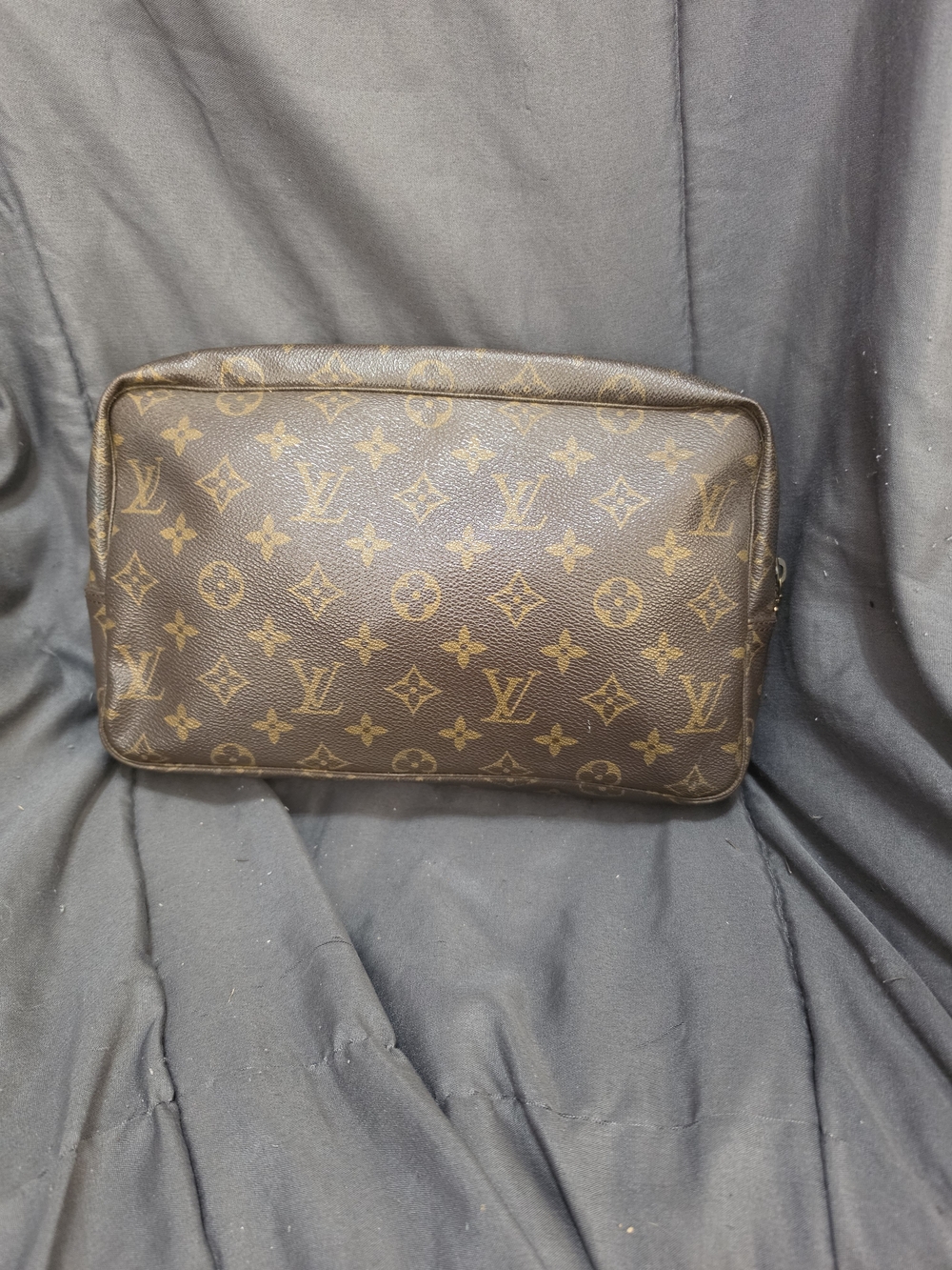 Louis Vuitton Authentic Brown Monogram Canvas Toiletry Pouch